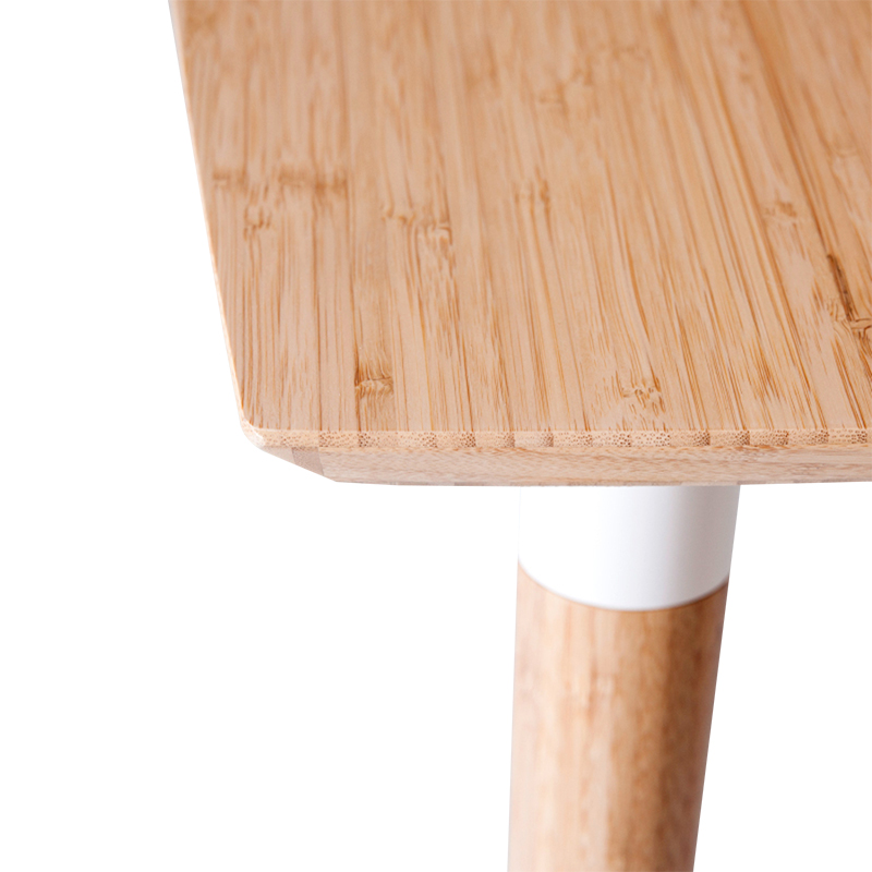 Обеденный стол из бамбука